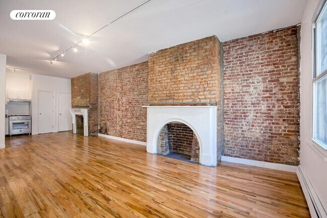 Building Photo - 301 W Broadway