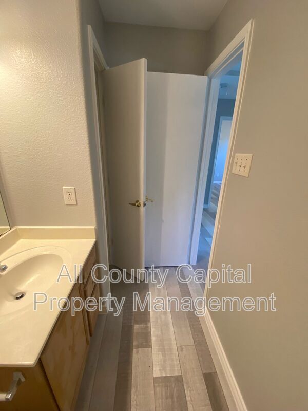 Building Photo - 6805 Doyal Dr