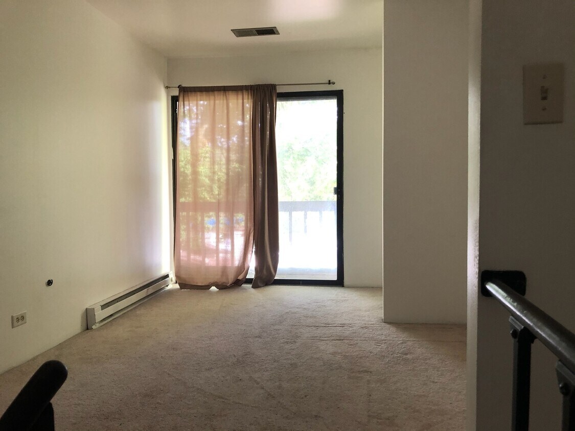 Building Photo - 44 Nassau Colony