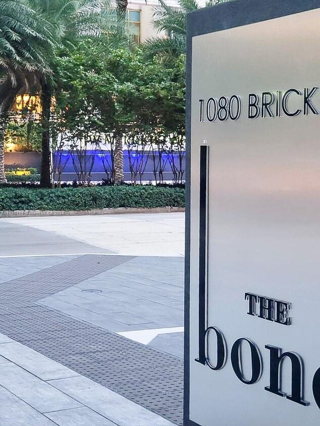 Foto principal - 1080 Brickell Ave