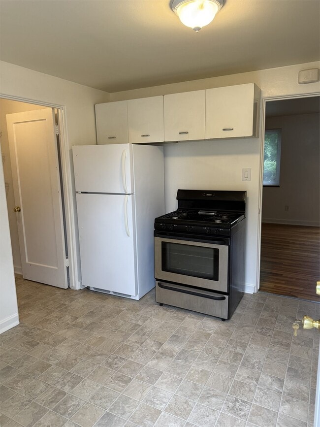 Building Photo - 1311 E Caramillo St