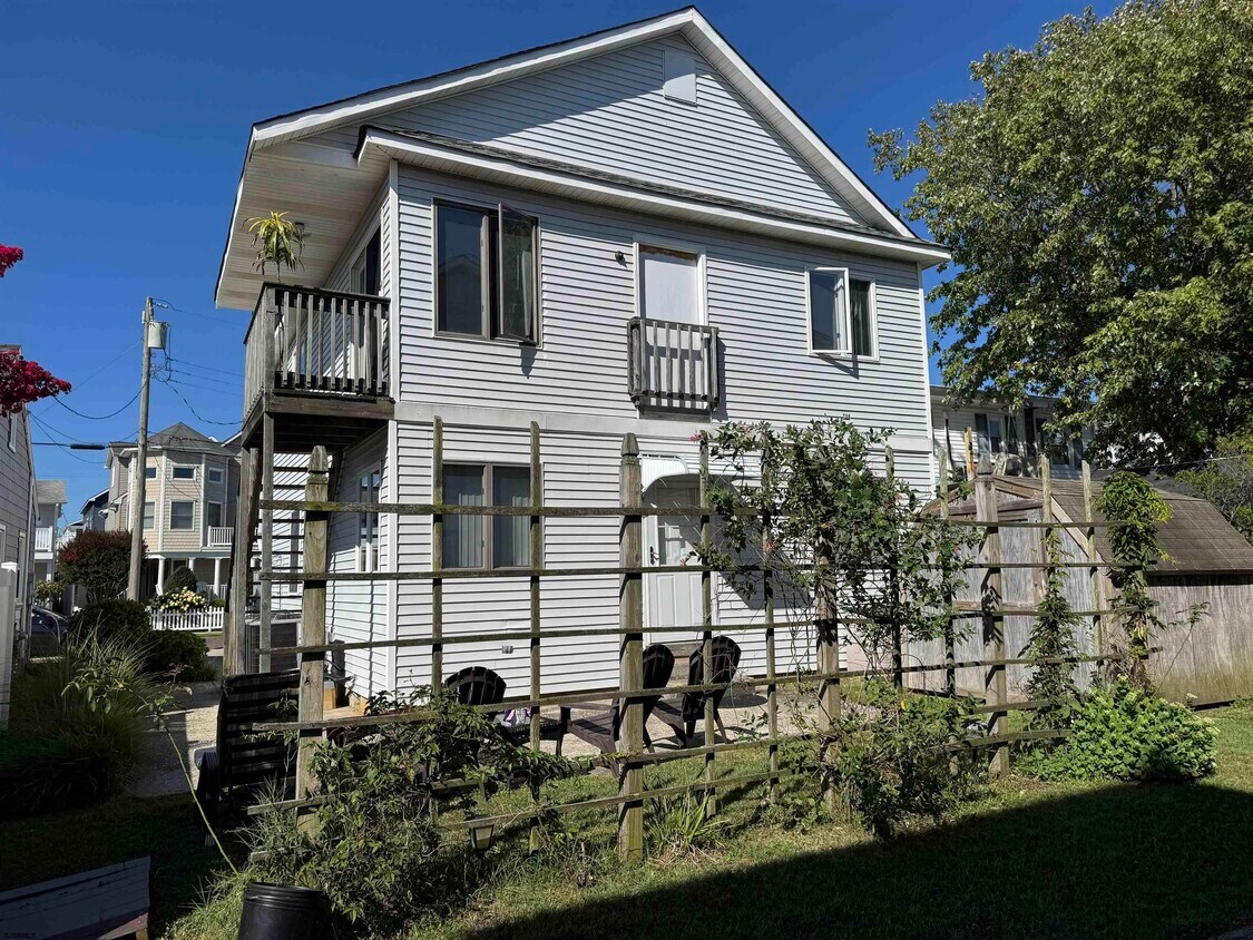Primary Photo - 344 36th St S