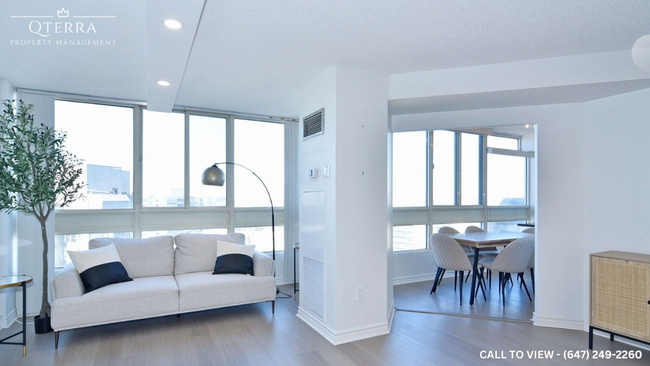 Photo du bâtiment - 3233 Eglinton Av E