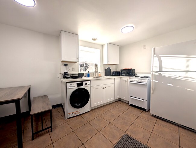 Building Photo - 1203 Barelas St SW