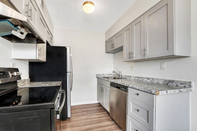 Foto del edificio - 3325 Breckenridge Ln