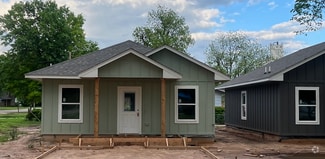 Building Photo - 214 N 13th St