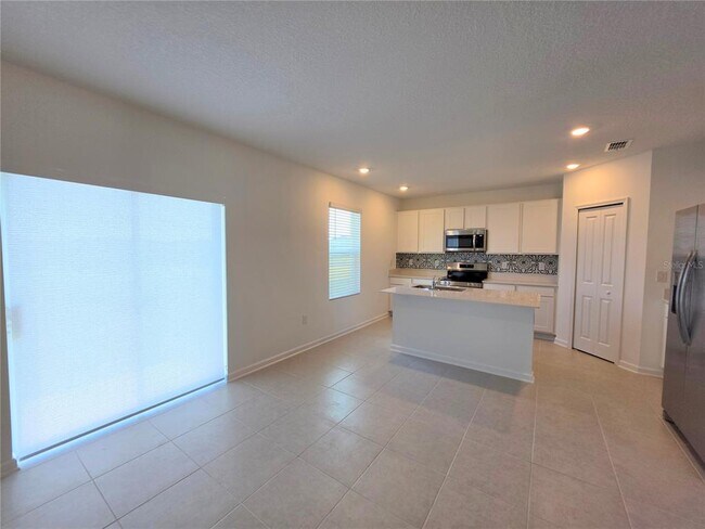 Foto del edificio - 5126 Magnolia Palm Dr