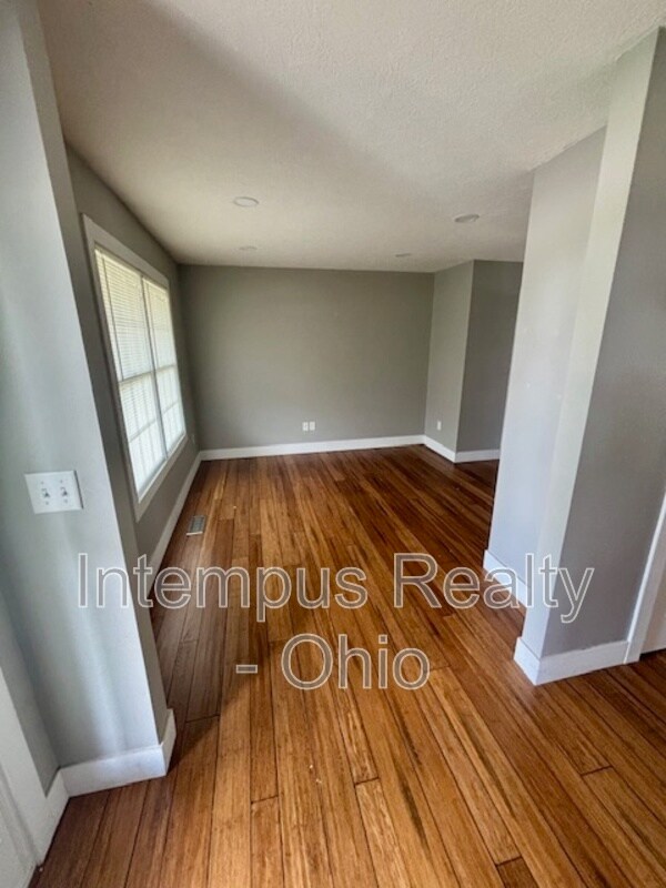 Building Photo - 1482 Geranium Dr