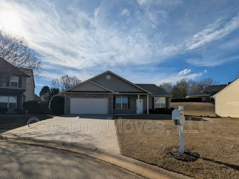 Photo - 124 Bascom Court