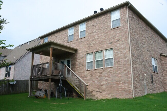Building Photo - 3712 Glenwood Springs St