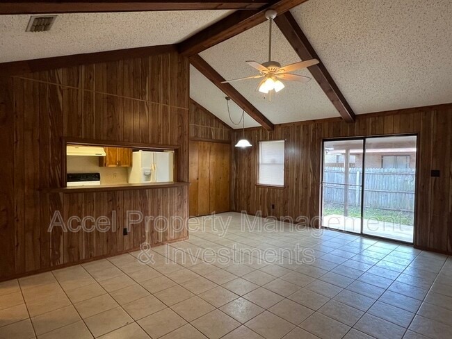 Building Photo - 2004 Lambeth Way