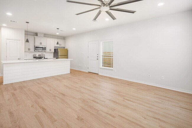 Foto del edificio - 242 Richards St