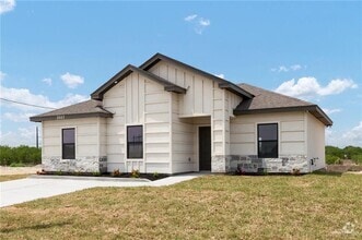 Building Photo - 3005 Rio Red Cir
