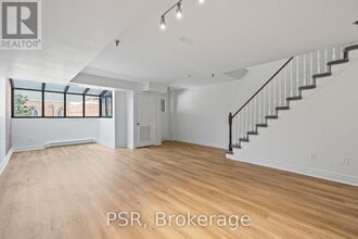 Building Photo - 3314 Yonge St