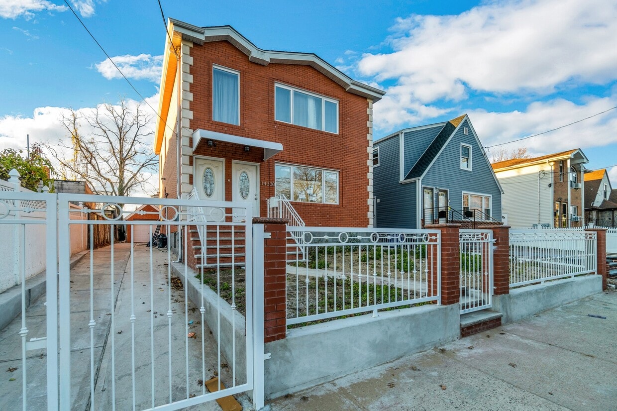 14330 185th St Unit 1, Springfield Gardens, NY 11413 Condo for Rent