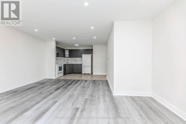 Building Photo - 1164 The Queensway