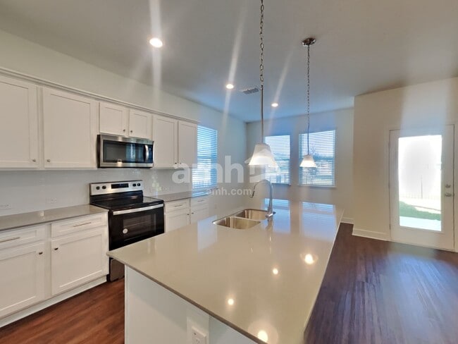 Building Photo - 33805 Widman Way