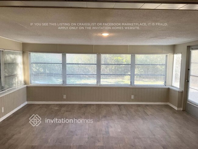 Building Photo - 2824 Seaspray St