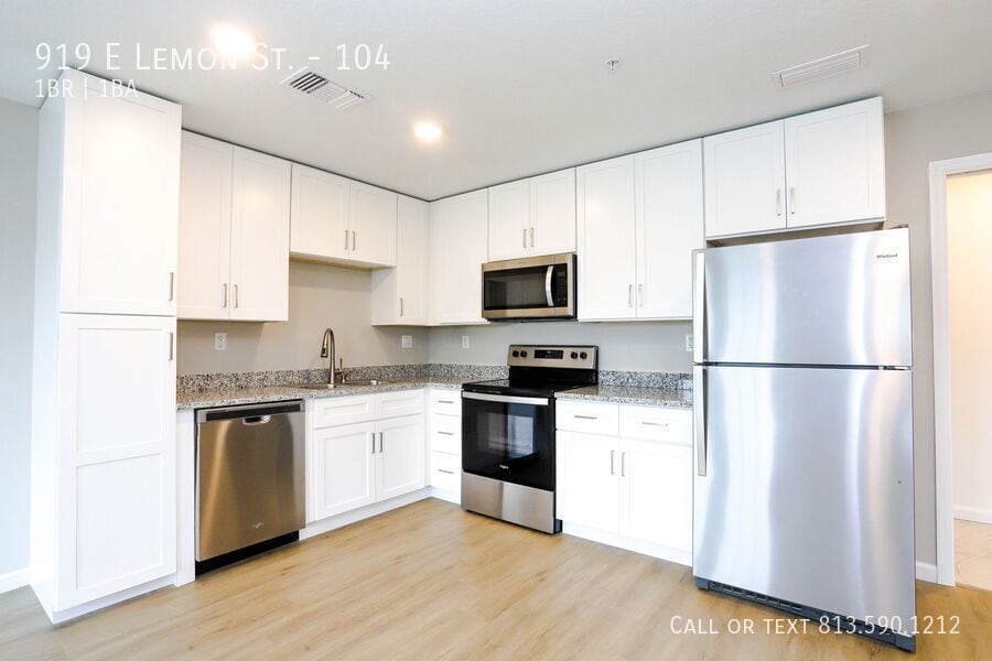 Foto principal - 919 E Lemon St