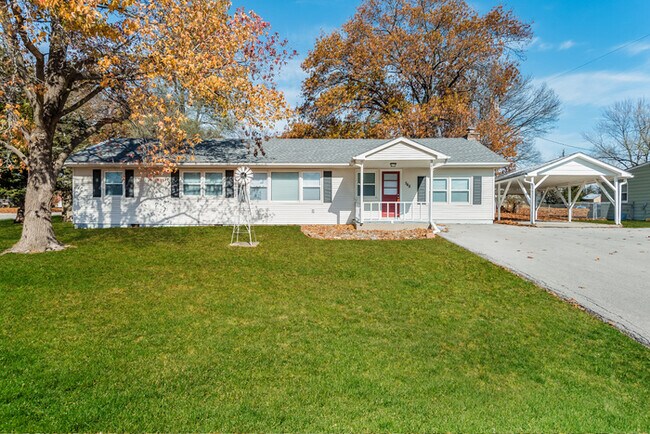 Building Photo - 548 Utah St