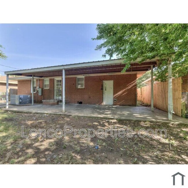 Foto del edificio - 2741 SW Murray Dr