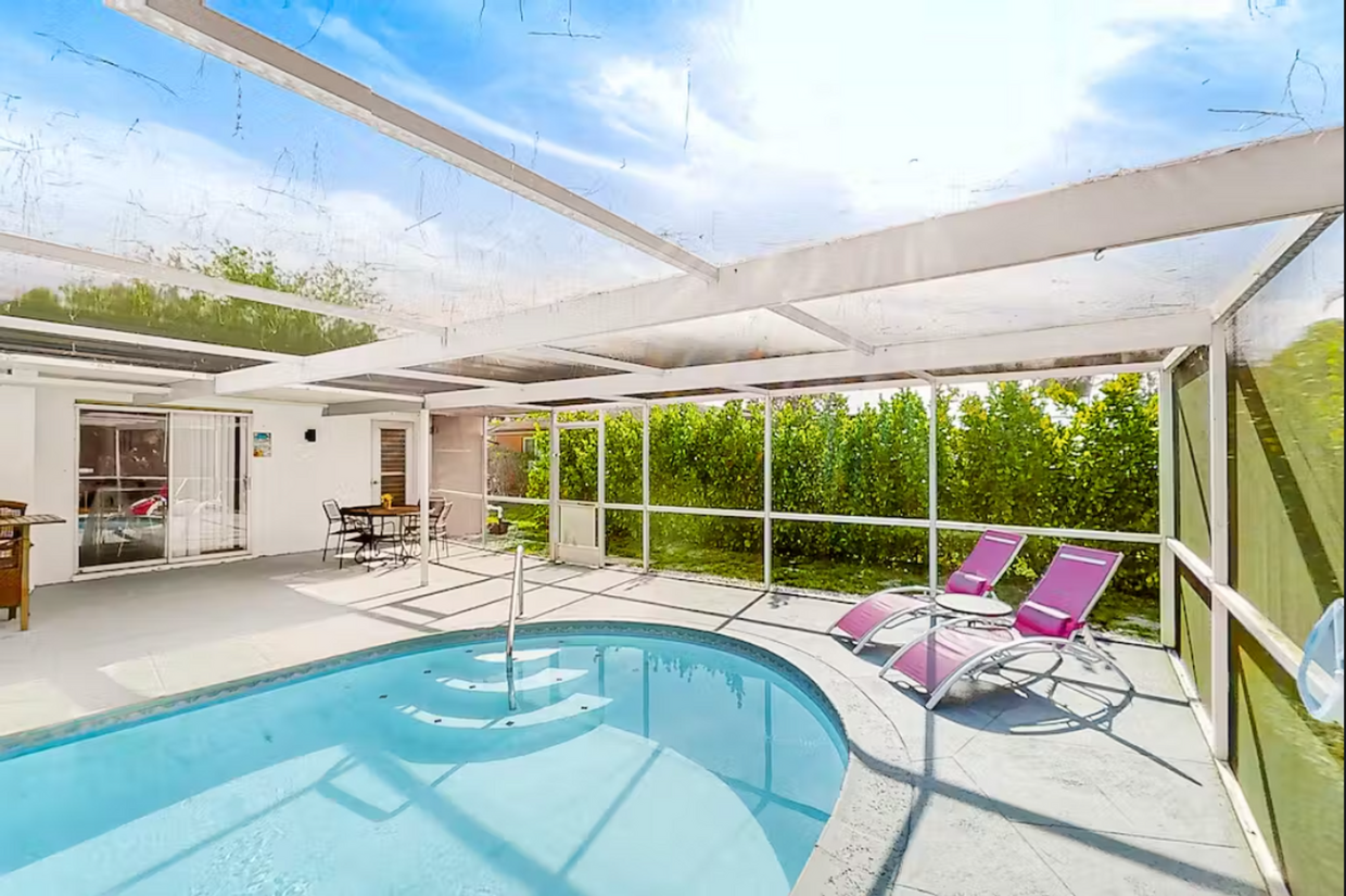 Primary Photo - Great Property with Pool in Desirable Flam...
