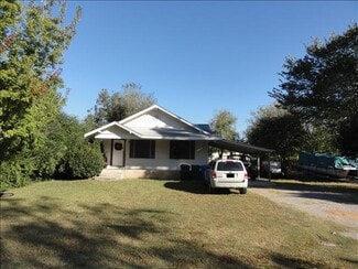 Building Photo - 2107 Briggs St