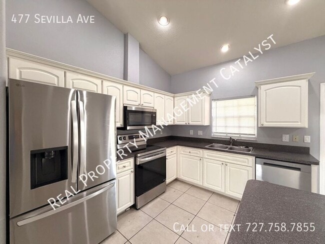 Building Photo - 477 Sevilla Ave