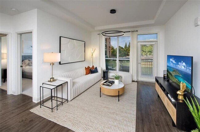 Foto del edificio - 2180 Shadowood Pkwy