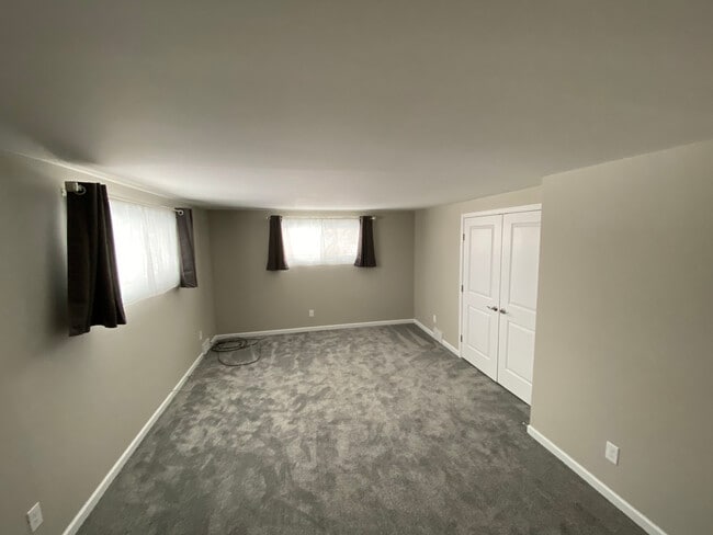 Building Photo - 20 Marycrest Ln