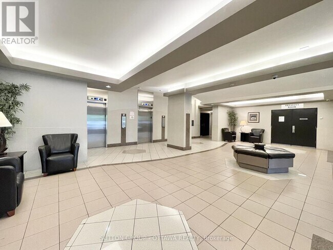 Photo du bâtiment - 900 Dynes Rd