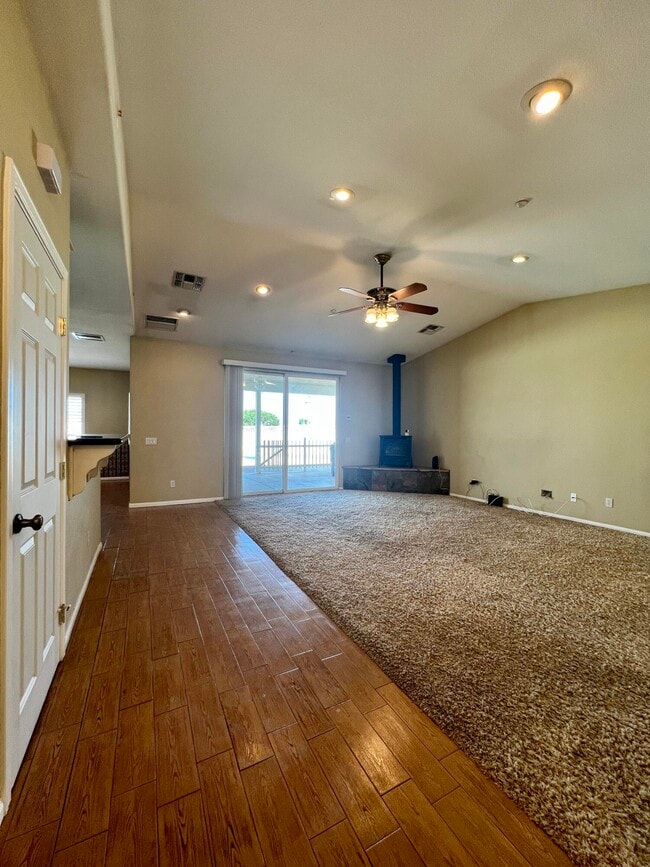 Foto del edificio - 56332 Church Ct