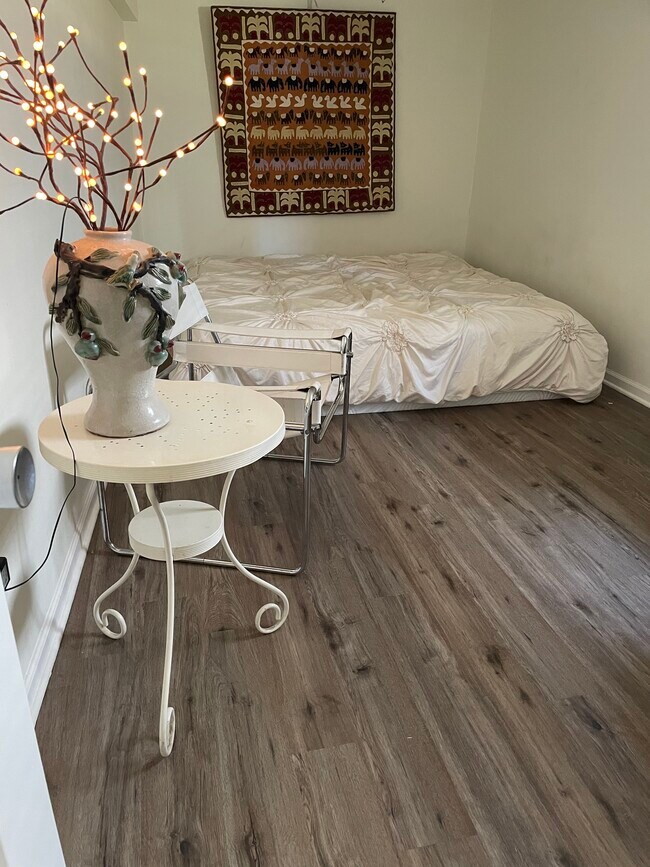 Foto del edificio - 5454 W Windsor Ave