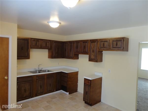 Building Photo - 2715 Eaton Pl