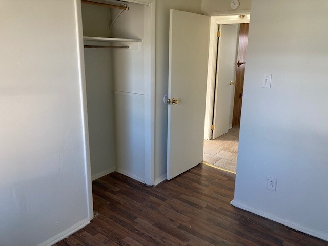 Building Photo - 3232 Normandy Rd