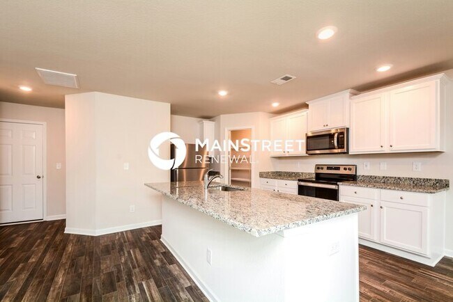 Foto del edificio - 4 Bedroom Pet-Friendly Home in Zebulon, NC with Main Street Renewal