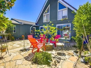 Building Photo - 6505 Saranac St