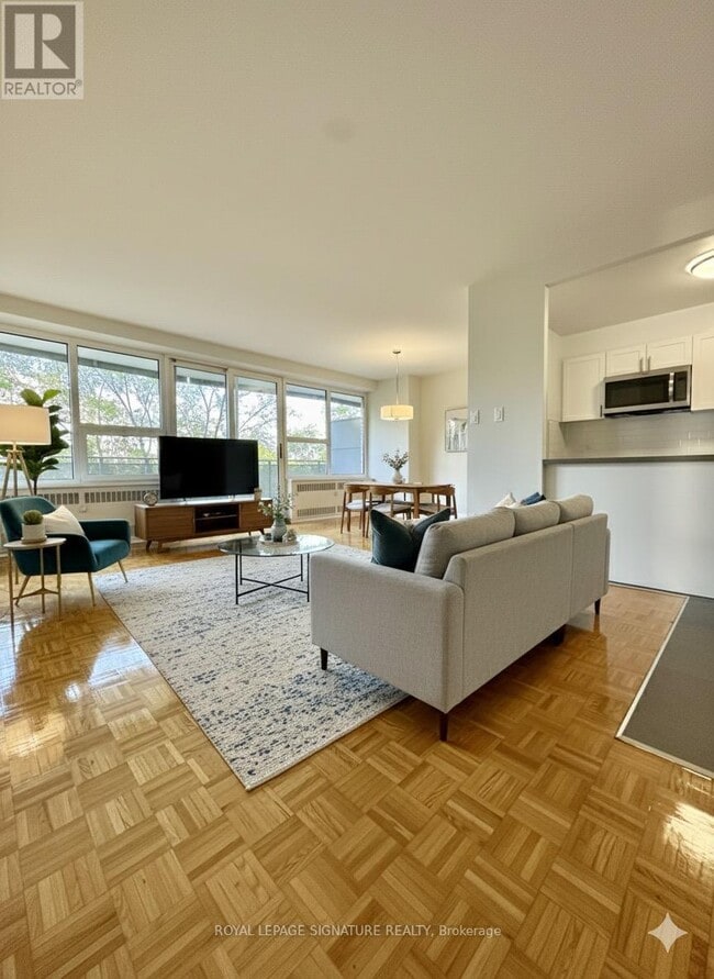 Building Photo - 10 Shallmar Blvd Building Photo - 10 Shallmar Blvd