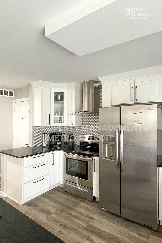 Foto del edificio - 22148 Dante St