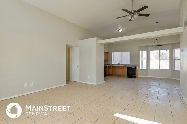 Foto del edificio - 1880 W Mountain Oak Ln