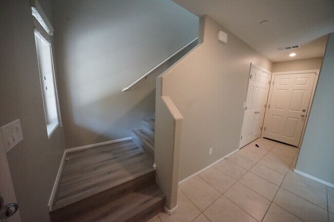 Foto del edificio - Showings Available Now