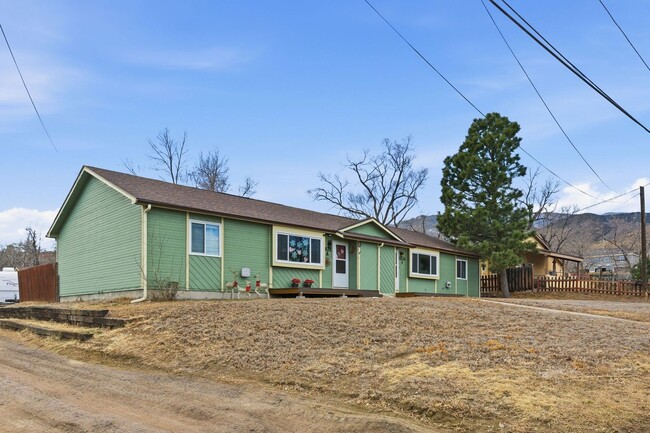 Foto del edificio - 2525 Broadway St