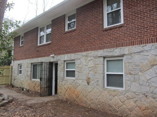 Get half off 1st Month's Rent! - Get half off 1st Month's Rent! House