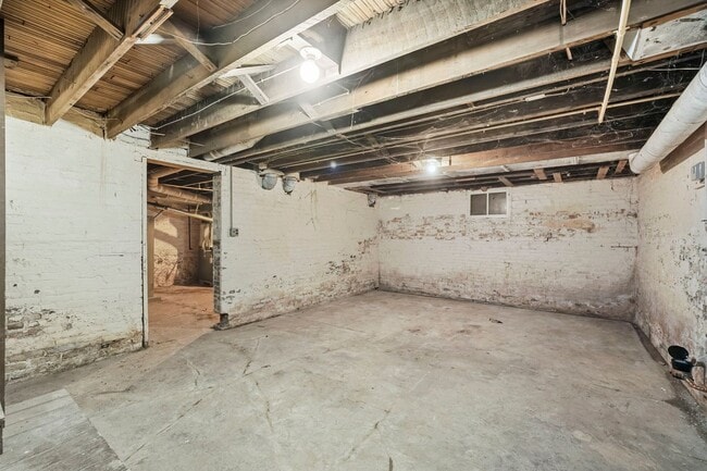 Foto del edificio - NEW 4-Bed Home with Modern Updates & Extra...