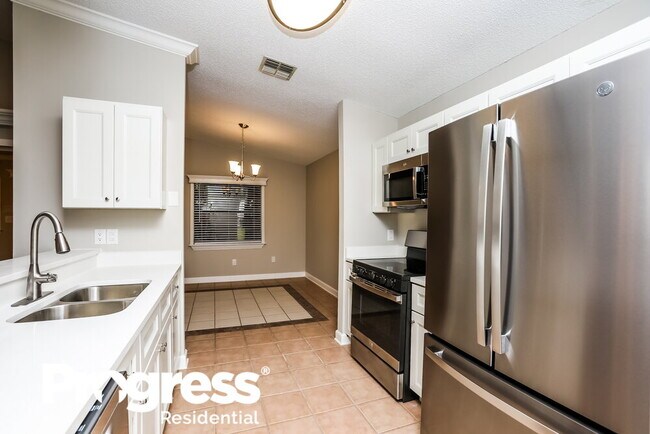 Foto del edificio - 336 Copperstone Cir
