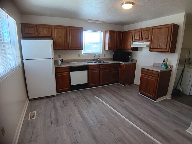 Foto del edificio - Christiansburg, 4 BR / 3.5 BA, Available Now