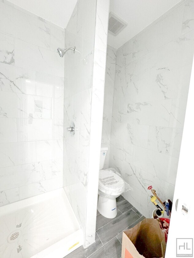 ROOSEVELT AVENUE Room for Rent in Queens, NY