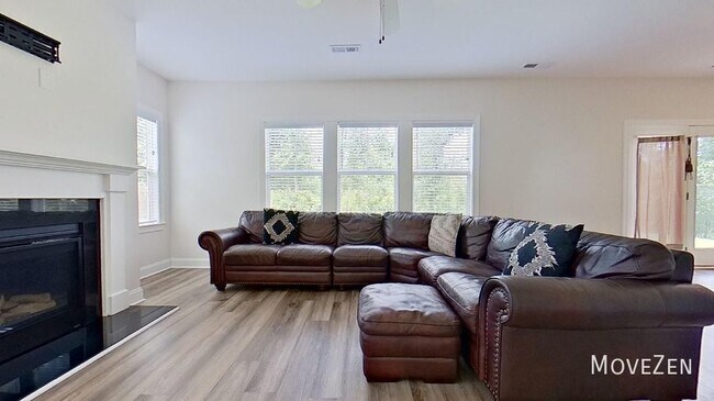 Foto del edificio - 10101 Belville Oaks Ln