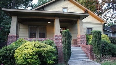 Building Photo - 2014 Rozzelles Ferry Rd