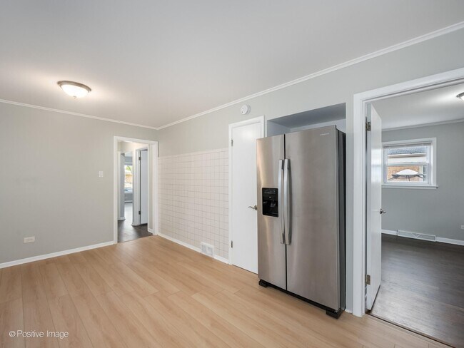 Foto del edificio - 14341 Dobson Ave